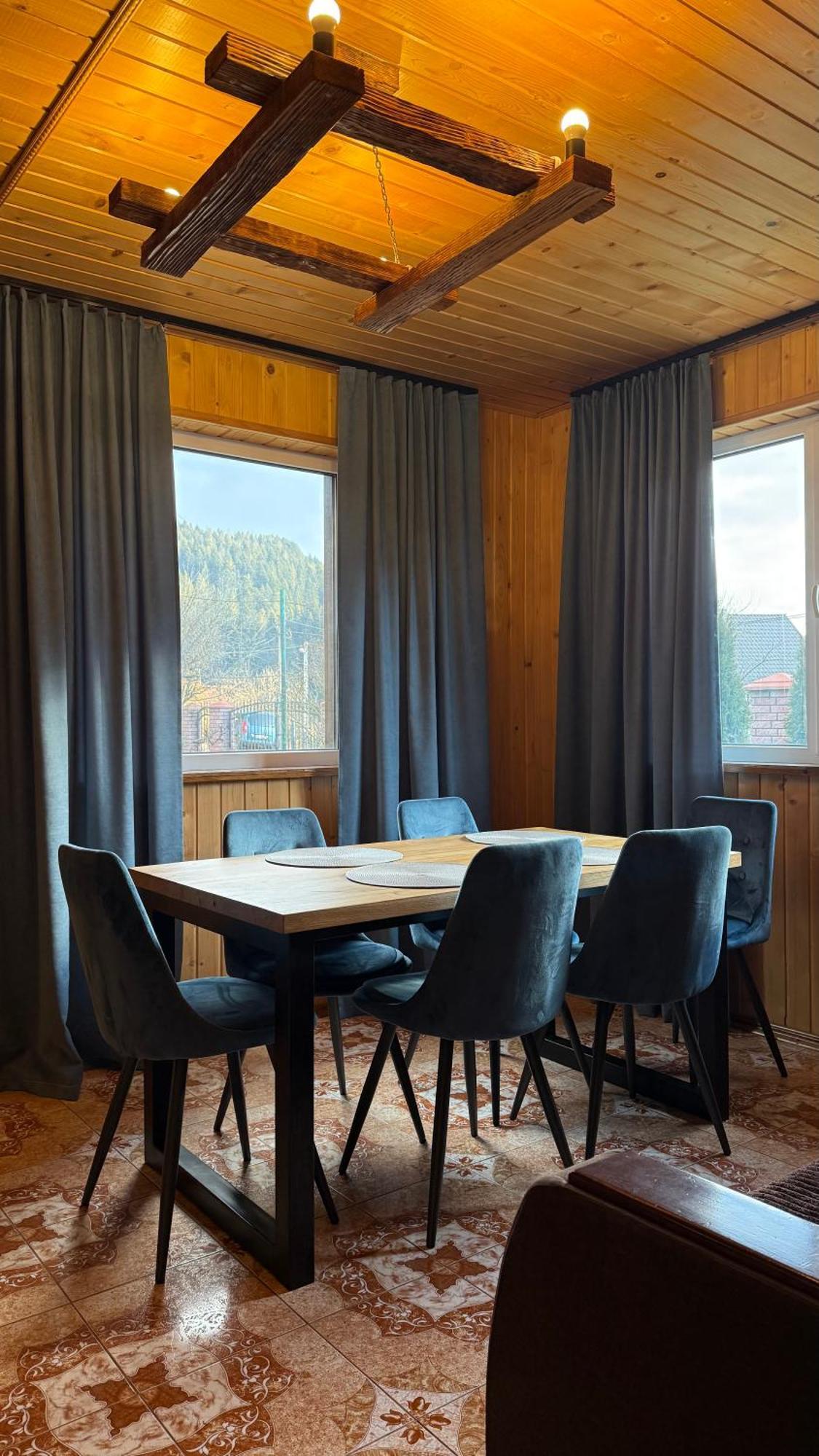Holiday home гостинний двір